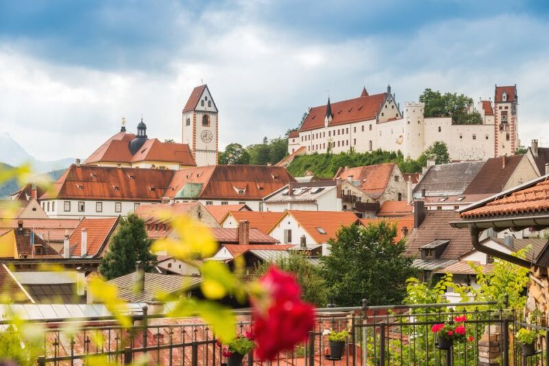 Füssen: Old Town Guided Walking Tour in German - Visiting the Franciscan Monastery and the Bleichertörle Gate
