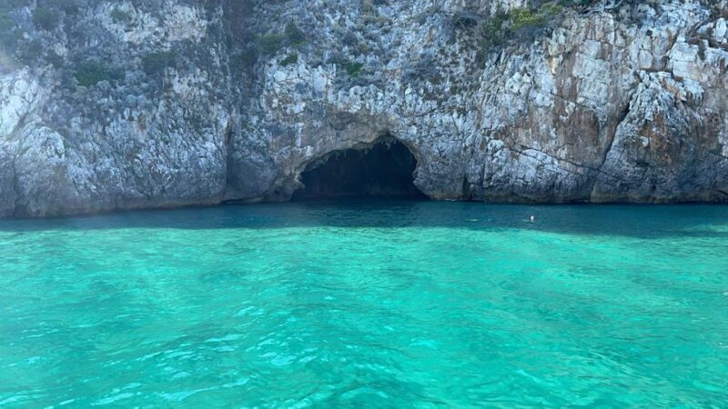 Gaeta - Sperlonga: Boat tour, swim and snorkeling, 4 hours - Discovering Unique Sea Caves and Natural Formations