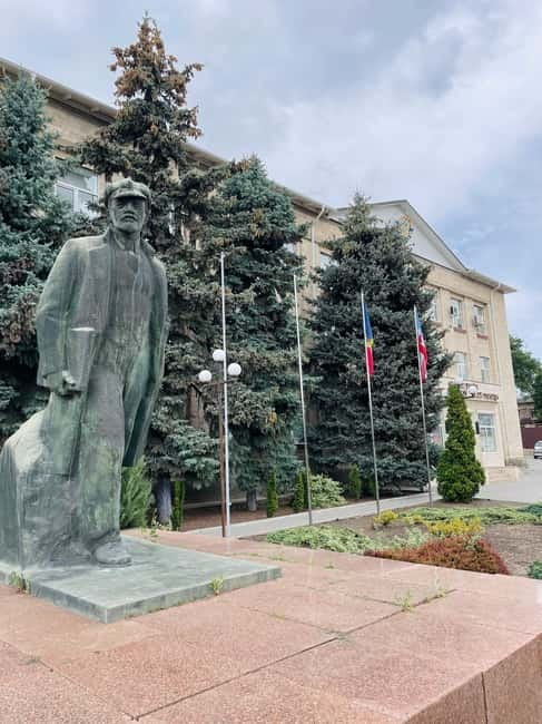 Gagauzia: day tour in Gagauzia and Manuc Bei Mansion - Practicalities: Logistics and Group Size