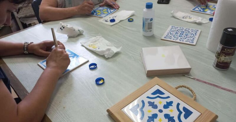 Gaia: Tile painting workshop, Port Wine and Pastel de Nata - Creating Your Unique Tile Masterpiece