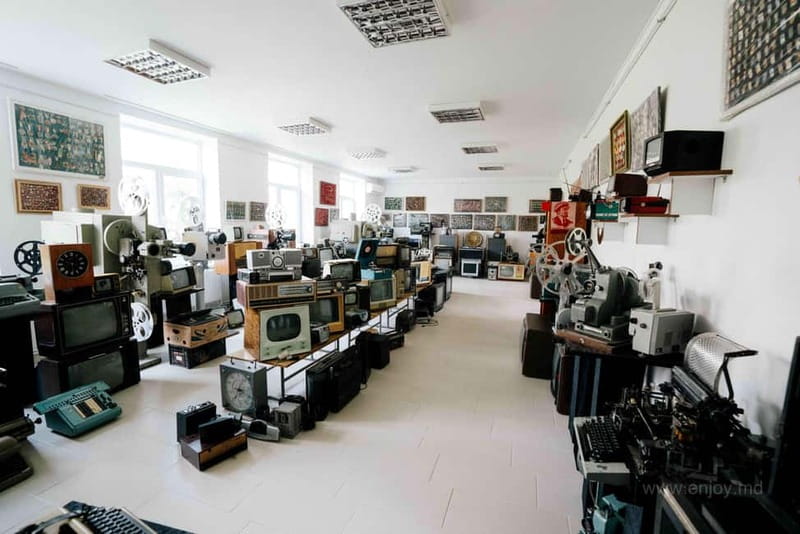 Gallery of Petru Costin of the Ialoveni District Council - The Guide and Visitor Experience