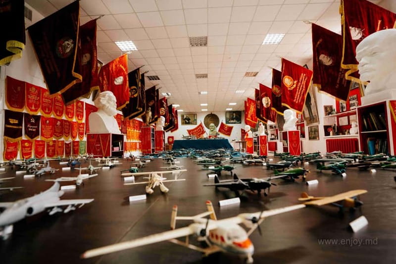 Gallery of Petru Costin of the Ialoveni District Council - Practical Tips for Visiting the Gallery