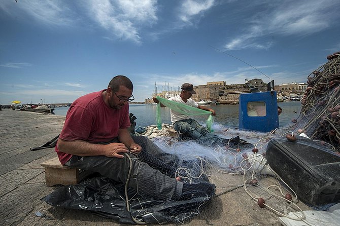 Gallipoli walking tour - Gallipoli’s Historic Center: From the Greek Fountain to Medieval Walls