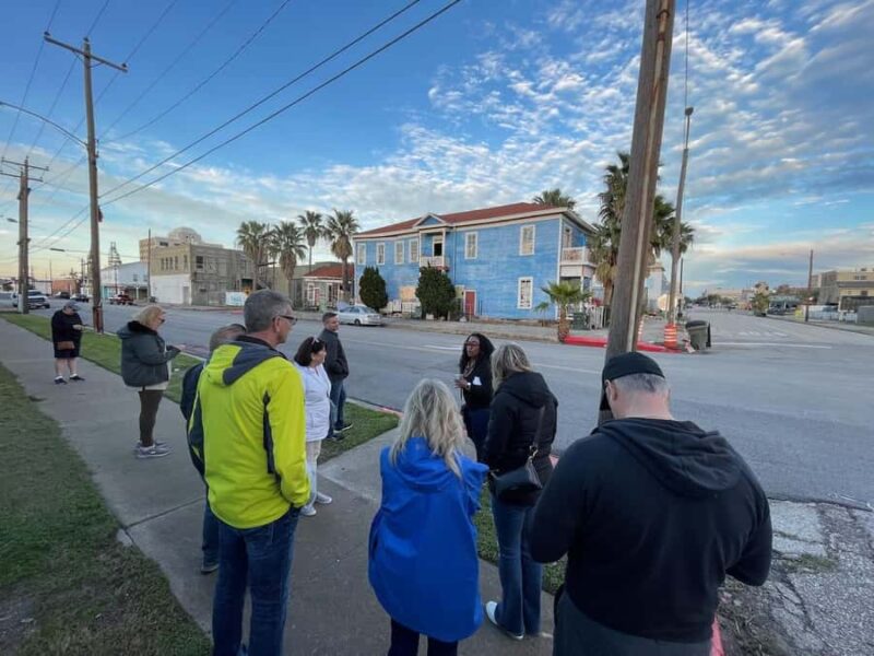 Galveston Walking History Tour - The Guide’s Engaging Storytelling Style