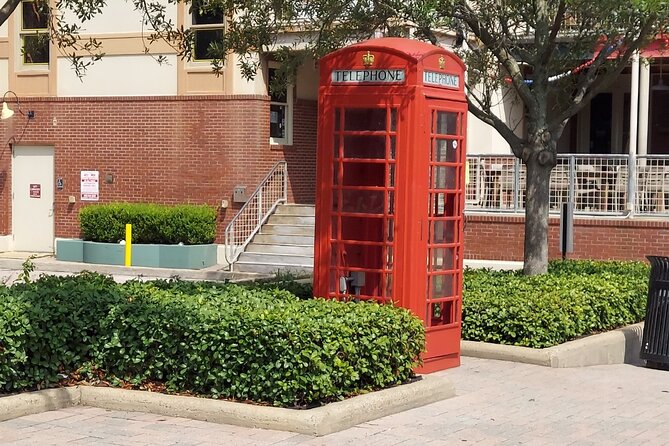 Galveston's Secrets of the Strand Walking Tour - The Rosenberg Fountains on Fountains Drive