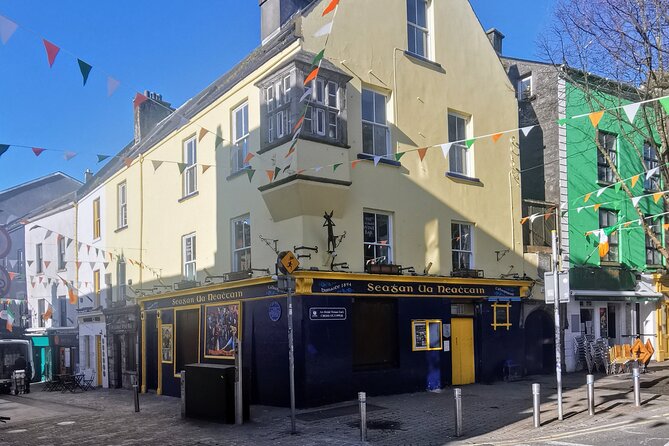 Galway Famous People Theatre and Literature Walking Tour - Exploring the Lynch Memorial and Its Darker Side