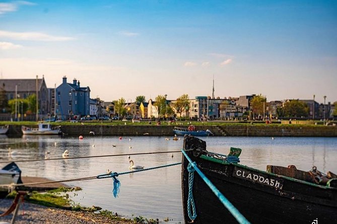 Galway's City Centre: A Self-Guided Audio Tour - The Kings Head Pub: A Historic Gathering Spot