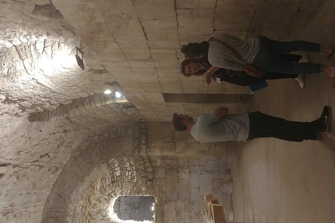 Game of Thrones -A dragon is not a slave tour - The Guide: Antonjeta Vuli Bilobrk