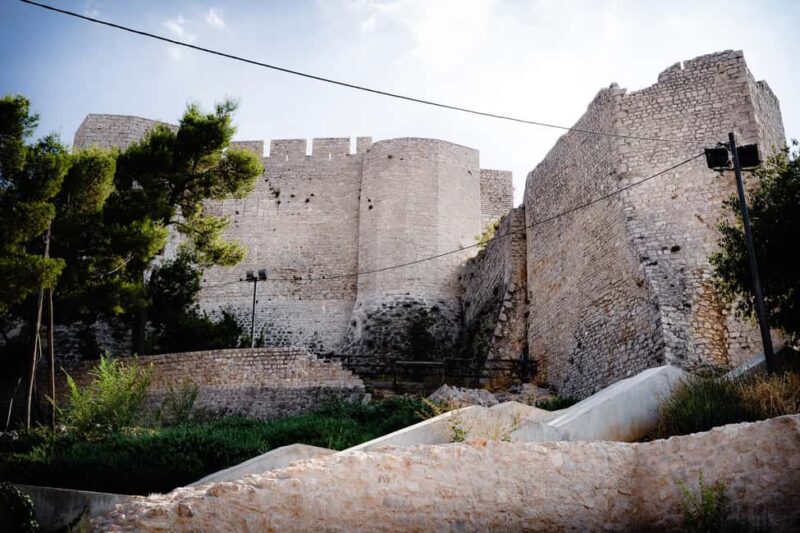 Game of Thrones and Wine Tour - Eco City Tour ibenik - Wine and Food Tasting at a Local Wine Bar