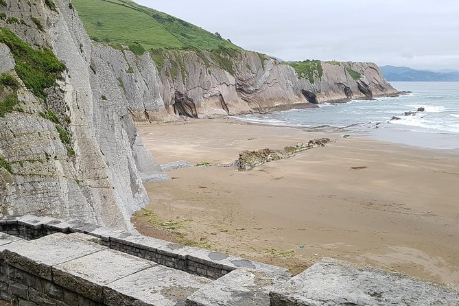 Game of Thrones Basque Coast Locations Tour from San Sebastian - Guided Tour with Knowledgeable and Friendly Guides