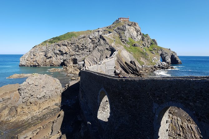 Game of Thrones Basque Coast Locations Tour from San Sebastian - Comfortable Transportation and Flexible Logistics