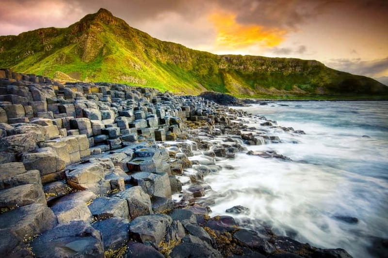 Game of Thrones & Giant's Causeway: Guided Tour from Belfast - From Belfast to Westeros and Beyond
