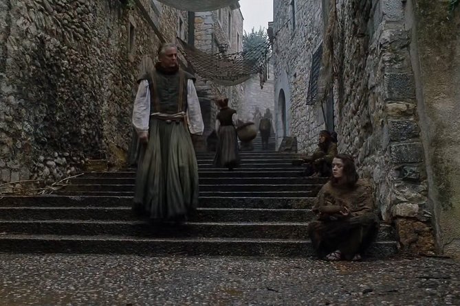 Game of Thrones Girona Walking Tour - Observing the Basílica and the Lioness Ass