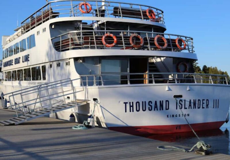 Gananoque: 1000 Islands Fireworks Cruise - How the Fireworks Cruise Celebrates Canada Day and Independence Day