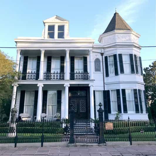 Garden District Walking Tour - Architectural Styles and Distinctive Homes