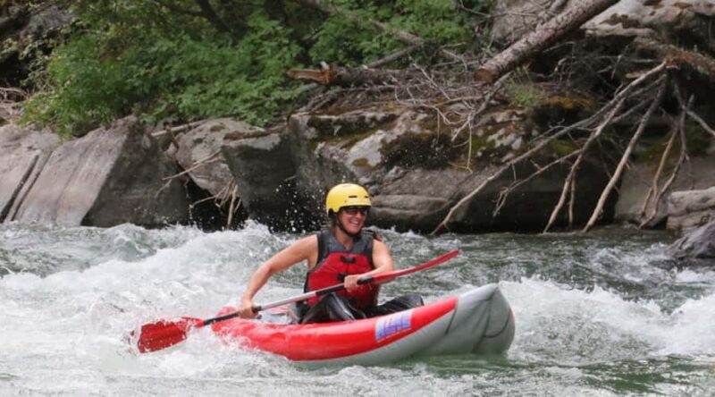 Gardiner: Inflatable Kayak Trip on the Yellowstone River - Photography and Souvenirs: Capture Your Adventure