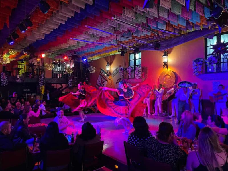 Garibaldi Square Tour - Visiting Garibaldi Squares Most Emblematic Points