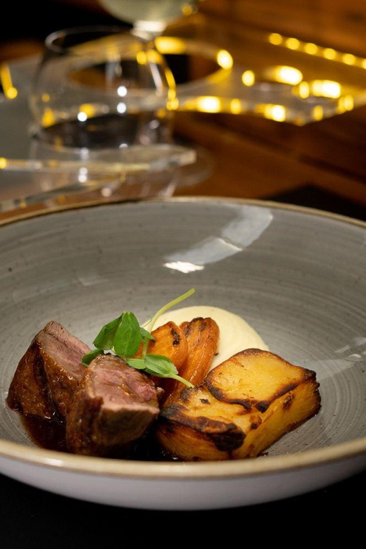 Gastronomic 6-course fine-dining dinner on Luxury London Bus - Comparing Similar Experiences in London