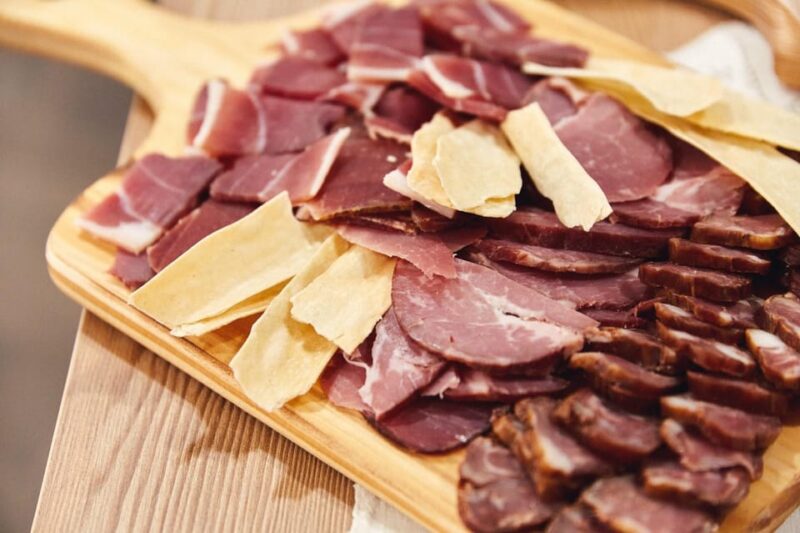 Gastronomic and Cultural Experience - The Surprise Folklore Souvenir