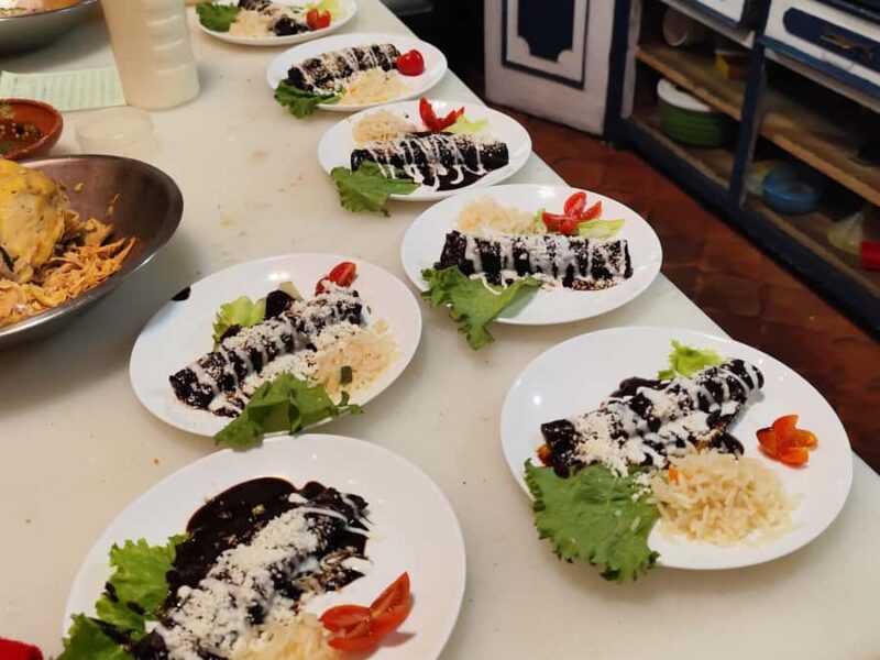 Gastronomic lunch tour in San Miguel de Allende with a local chef and foodie - Tasting Five Authentic Mexican Dishes