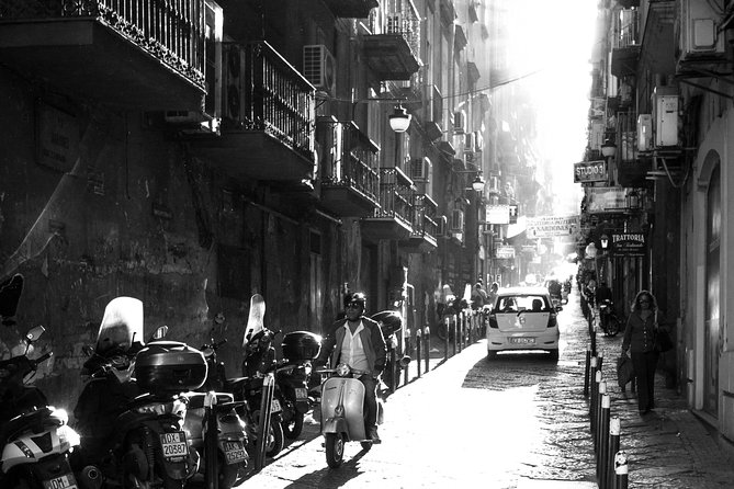 Gastronomic Walk in Naples - The Guide’s Expertise and Friendly Approach