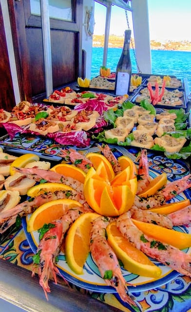 Gastronomy boat excursion - Key Points