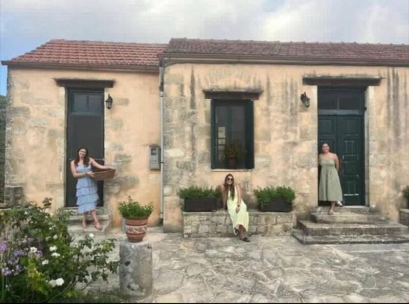 Gastronomy tour and wine tasting in traditional villages. - Key Points