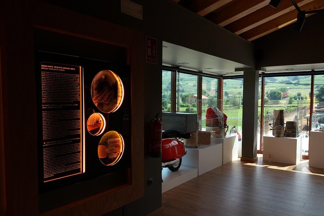 Gastronomy tour with tastings - small groups - Convenient Logistics with Private Transport and Hotel Pickup