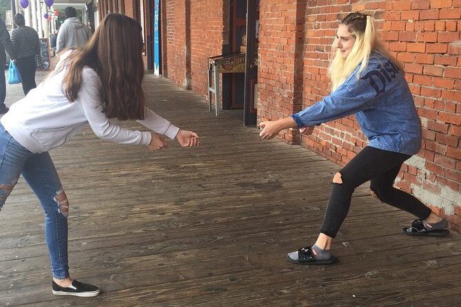 Gatlinburg Scavenger Hunt by Wacky Walks - Logistics: Meeting Point, Duration, and Accessibility