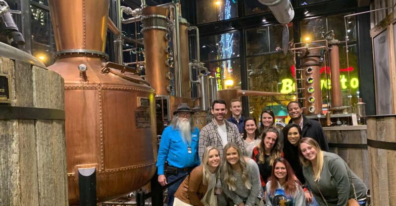 Gatlinburg: Wine and Moonshine Walking Tour with Tastings - Key Points