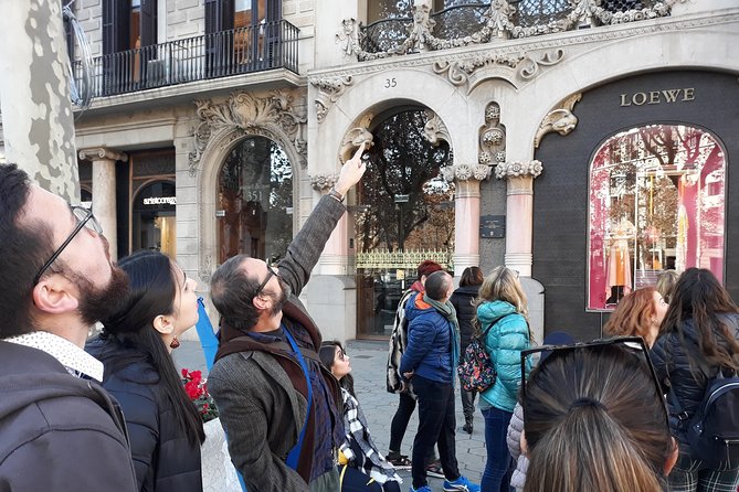 Gaudí and Modernism - Private Walking Tour - Logistics and Meeting Points for a Seamless Experience