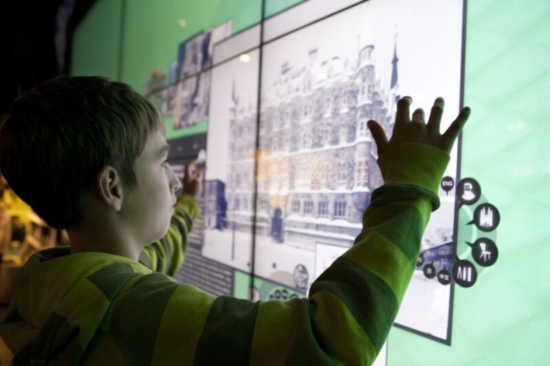 Gaudí Experiència Barcelona Admission Ticket - What Makes the 4D Projection Special?