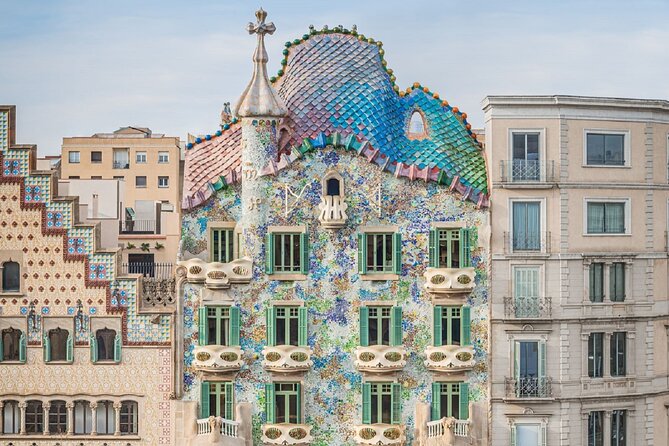 Gaudi Guided Tour: Casa Batllo, La Pedrera & Casa Vicens - Exploring La Pedrera: Gaudi’s Final Masterpiece