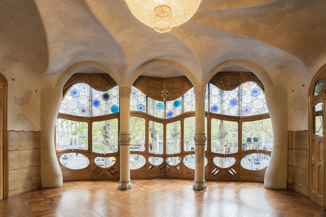 Gaudi Guided Tour: Casa Batllo, La Pedrera & Casa Vicens - Accessibility and Physical Requirements