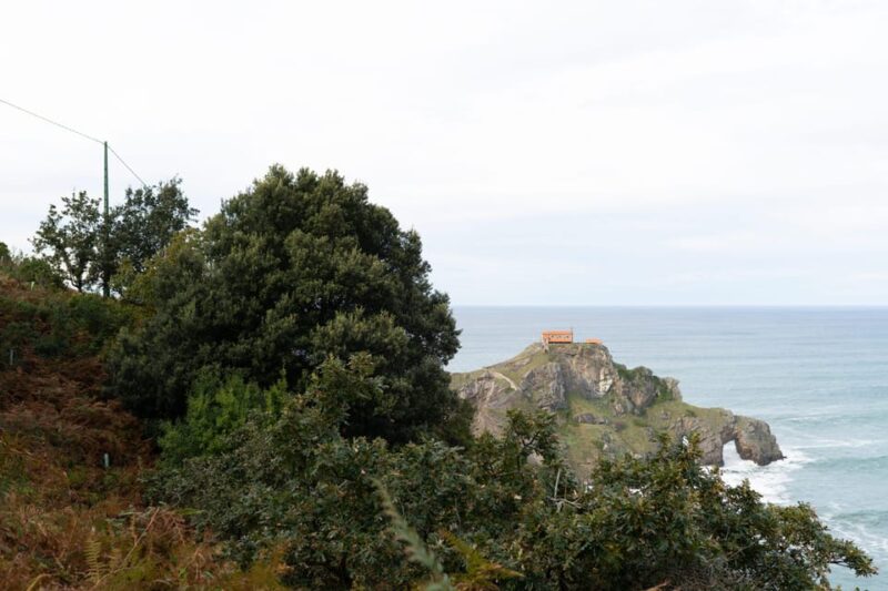 Gaztelugatxe and Gernika Tour From San Sebastian - Tips for a Comfortable and Enjoyable Day