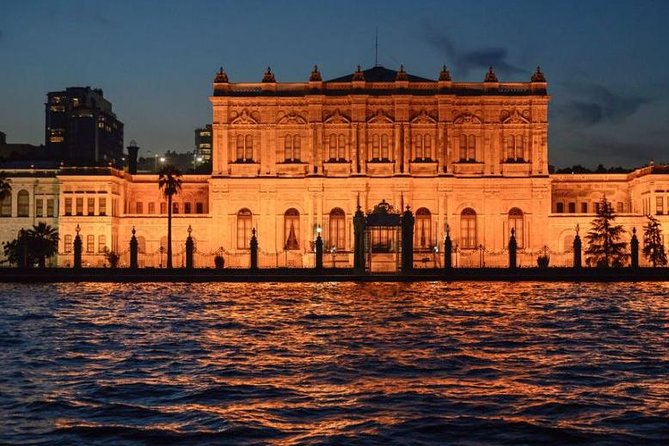 Gbosphorus Istanbul Dinner Cruise and Turkish Night Show - Live Performances: Dances, Dervishes, and More