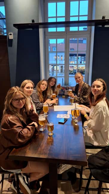 Gdansk 2026: Pub Crawl with Local Guide and Welcome Shots - Key Points