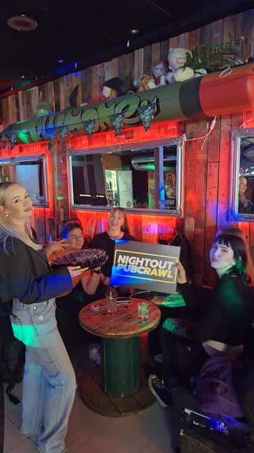 Gdansk 2026: Pub Crawl with Local Guide and Welcome Shots - The Final Destination: VIP Club with Skip-the-Line Entry