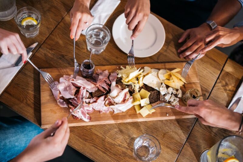 Gdansk: 4-Hour Polish Food Tour - The Role of the Guide in Enhancing the Experience