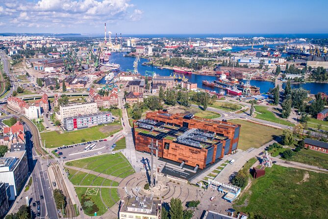 Gdansk European Solidarity Centre Guided Tour - Practical Details: Meeting Point and Accessibility