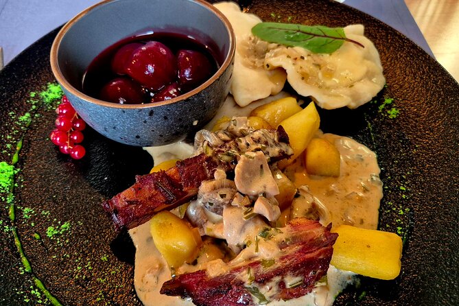 Gdansk Food and Sightseeing Tour with Bart - Visiting Green Gate and Daniel Fahrenheit’s Monument