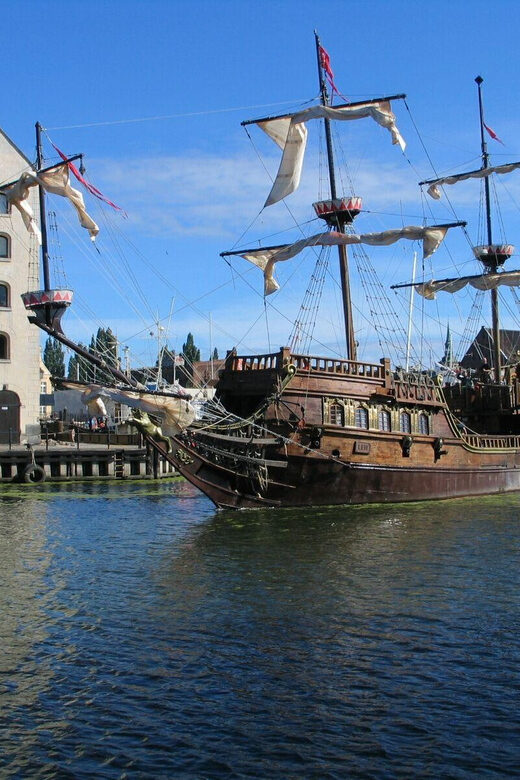 Gdansk: Guided Round-Trip Cruise to Westerplatte - Review Highlights and Common Feedback