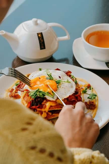 Gdansk: Hard Rock Cafe Breakfast - The Menu: American Classics with a Polish Twist