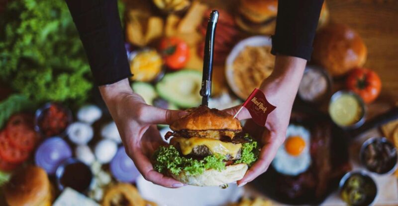 Gdansk: Legendary Burger and Zywiec Beer at Hard Rock Cafe - Key Points