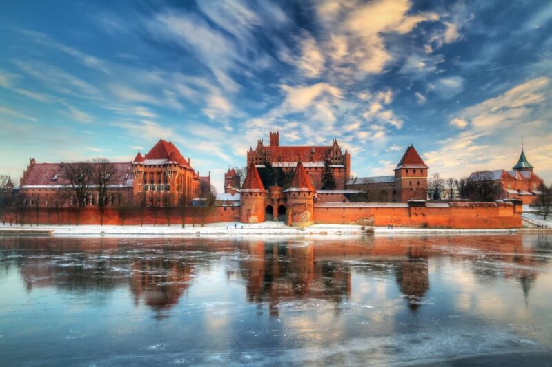 Gdansk: Malbork Castle Regular Tour - Discovering the Museum Collections and Exhibitions