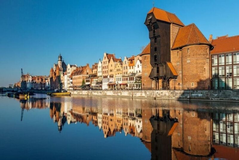 Gdansk : Must-See Attractions Walking Tour - The Magnificence of St. Mary’s Church