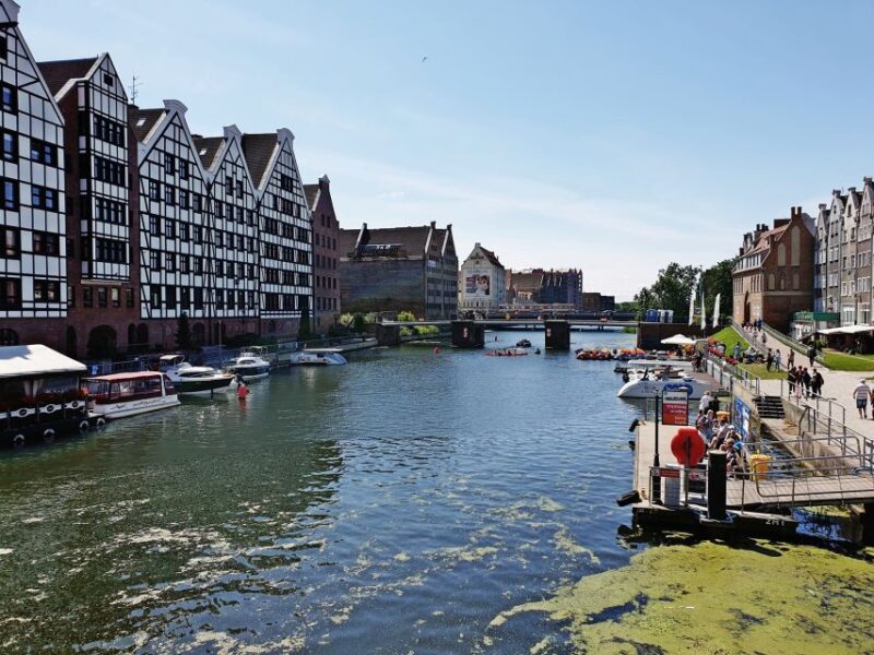 Gdansk Old Town Half-Day Private Walking Tour - Amber Workshop: Crafting and Demonstrations