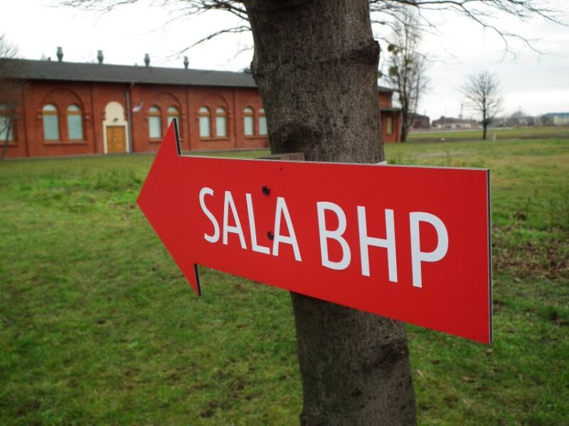 Gdansk: Private Communism Tour with Solidarity Center Museum - Explore Gdansk’s Communist Past and Solidarity Movement with a Private Guide