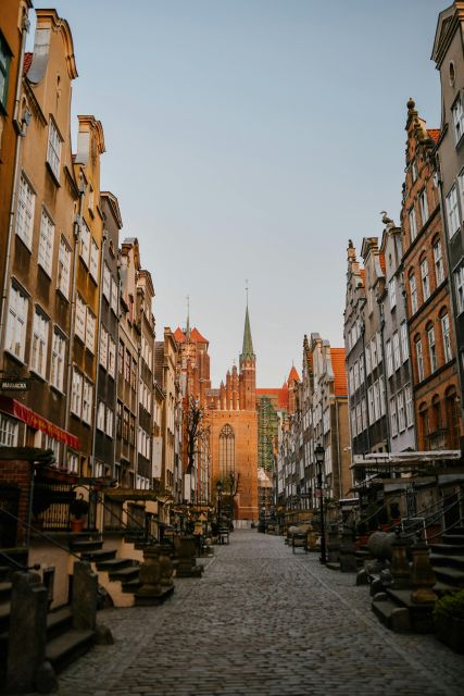 Gdansk: Private Old Town Tour - Accessibility and Group Size