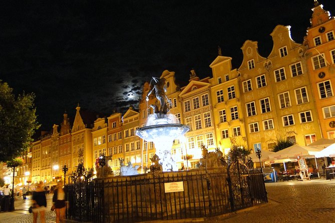 Gdansk Pub Crawl with Free Drinks - The Nightlife in Gdansk: From Bars to Clubs